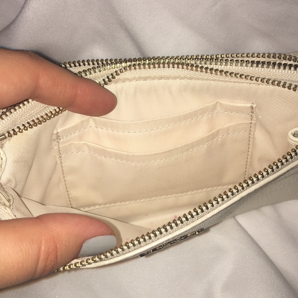 Coach Wristlet - Picture 4 of 7